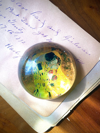 The Kiss Paperweight