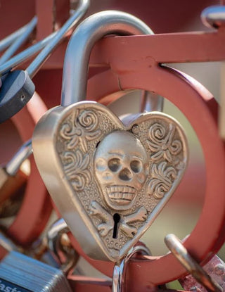 Eternal Love Skull Lock 32415