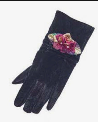 Hydrangea Bloom Velvet Gloves