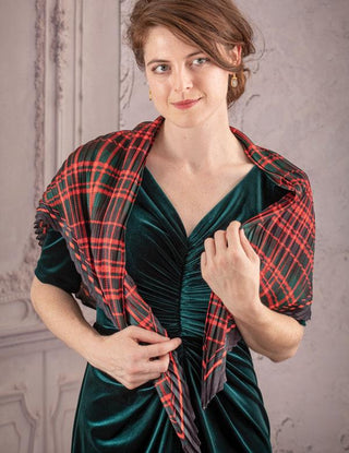 Highlander Pleated Tartan Shawl