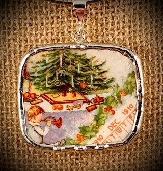 Calendar Plate with Pendant Loop