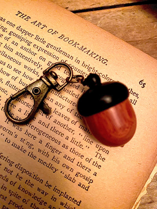 Lucky Acorn Purse Tag & Stash