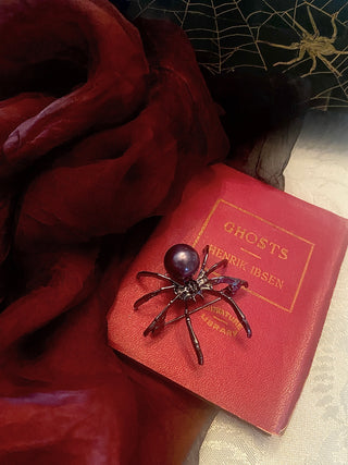 Black Pearl Spider Brooch