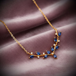 Cristal Bleu Necklace