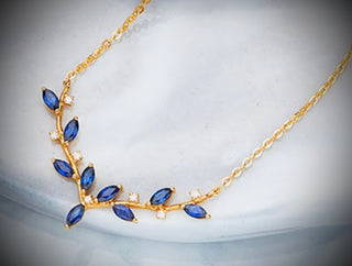 Cristal Bleu Necklace