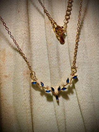 Cristal Bleu Necklace