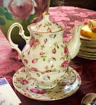 Rosebud Chintz Tea for One