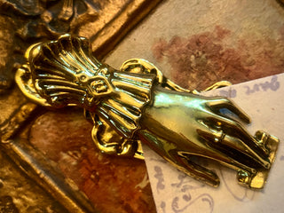 Her Majesty’s Hand Clip